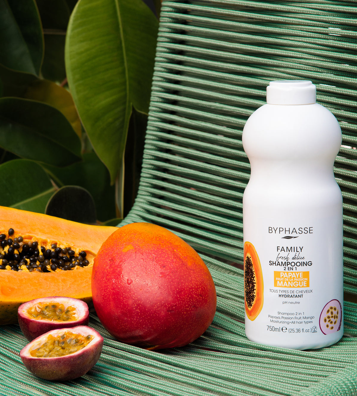 FAMILY FRESH DELICE CHAMPÚ 2 EN 1 PAPAYA, FRUTA DE LA PASIÓN & MANGO TODO TIPO DE CABELLO 750ML. BYPHASSE